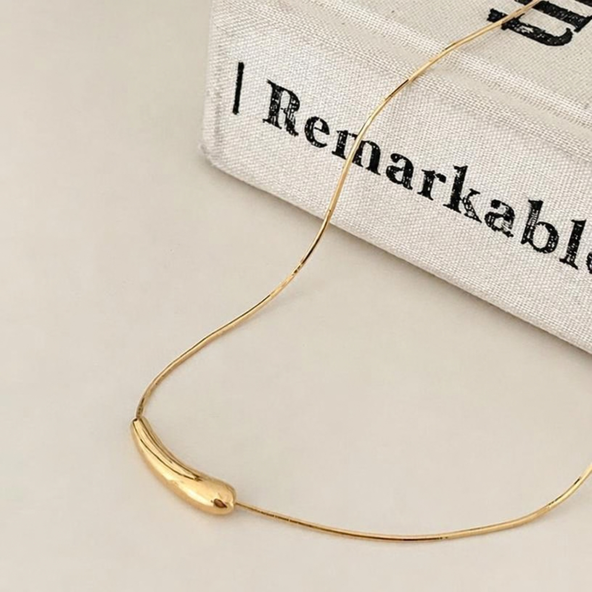 Sculpted Arc Necklace | 925 Sterling Silver
