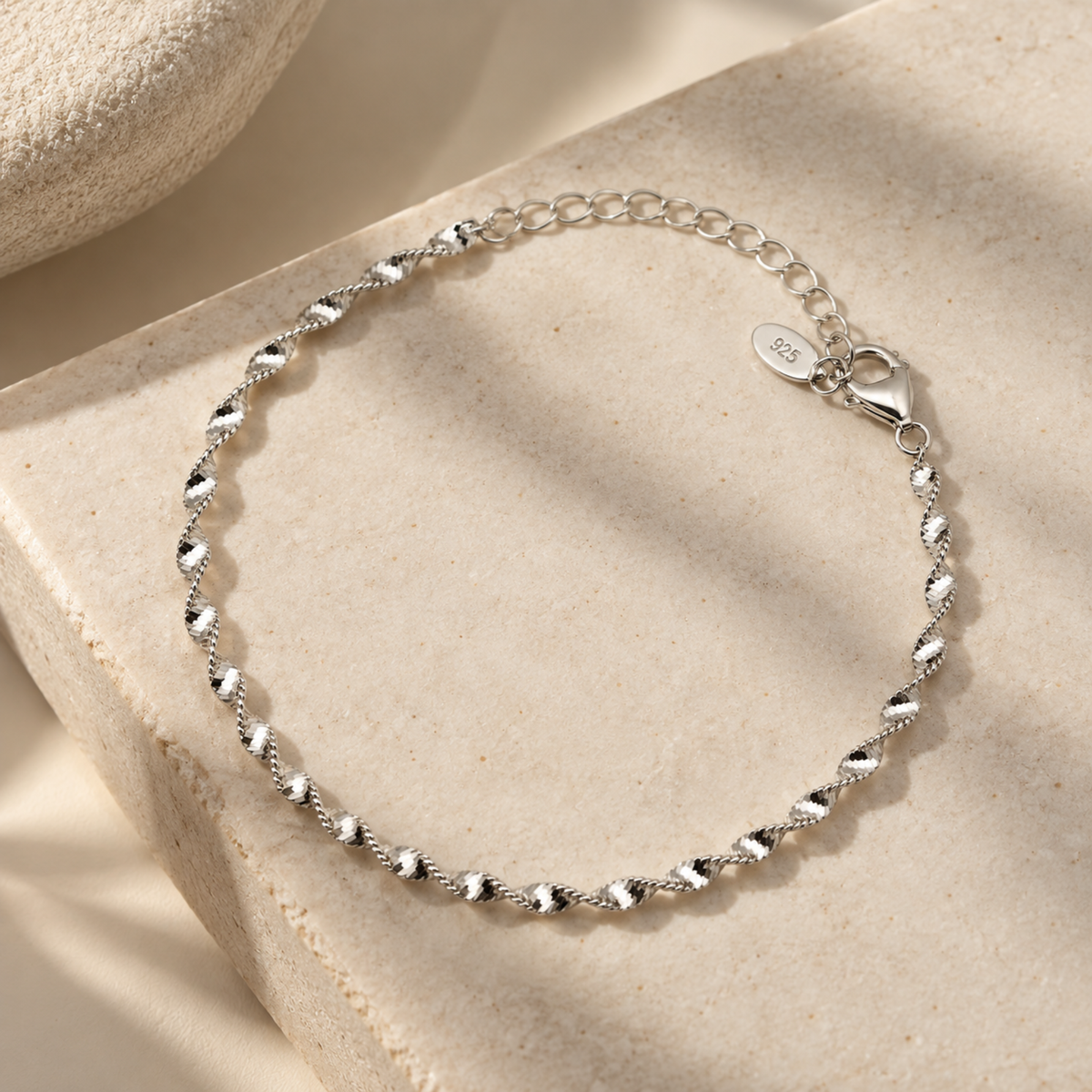 Twist Glow Bracelet | 925 Sterling Silver