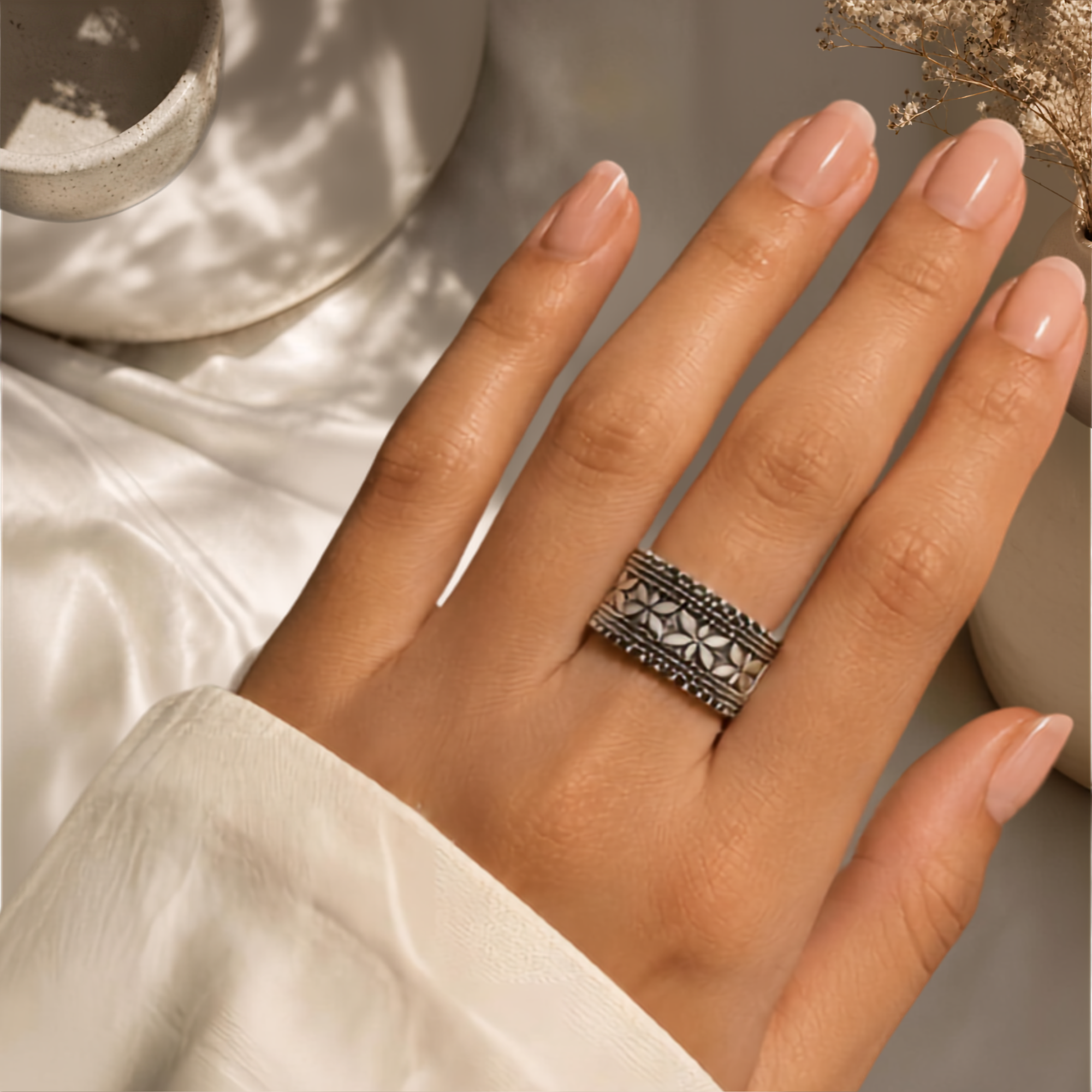 Flora Band Ring | 925 Sterling Silver | Oxidized Ring